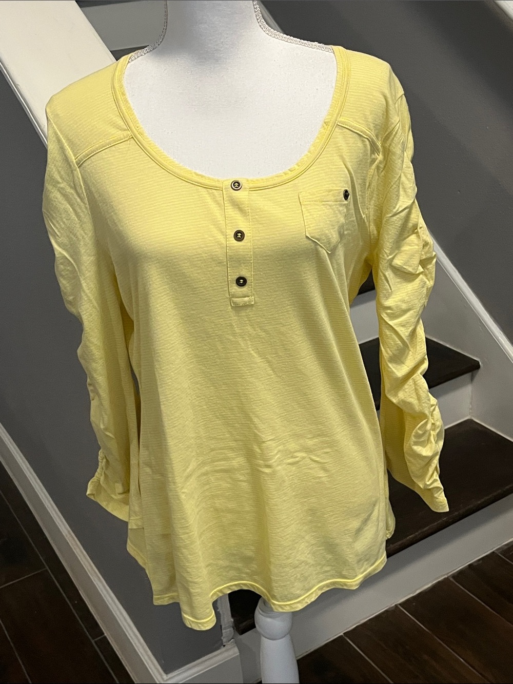 Style & Co. Light Yellow Scoop-Neck Long Sleeve Henley ruched up sleeves Lg.